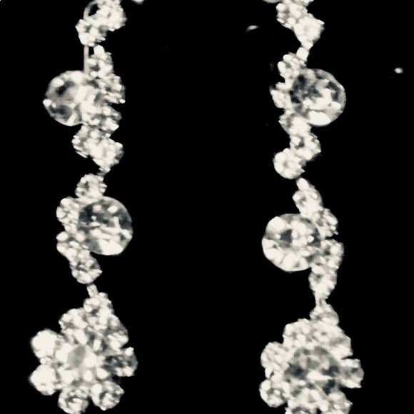 Gorgeous Crystal Necklace & Earring Set!! - Picture 4 of 4
